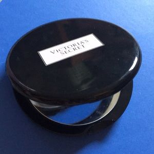 Victoria’s Secret mirror